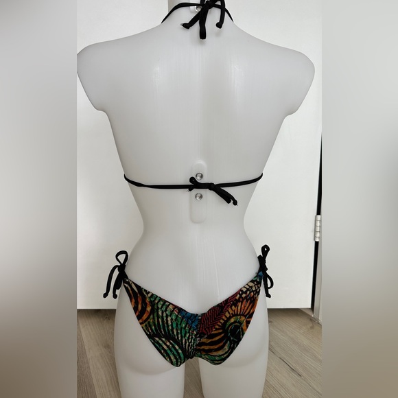 Vitamin a bikini - Picture 2 of 3